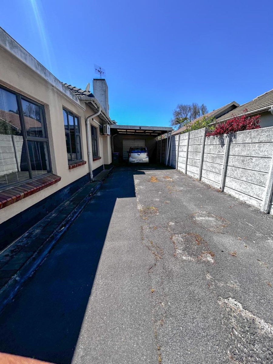 3 Bedroom Property for Sale in Thornton Western Cape